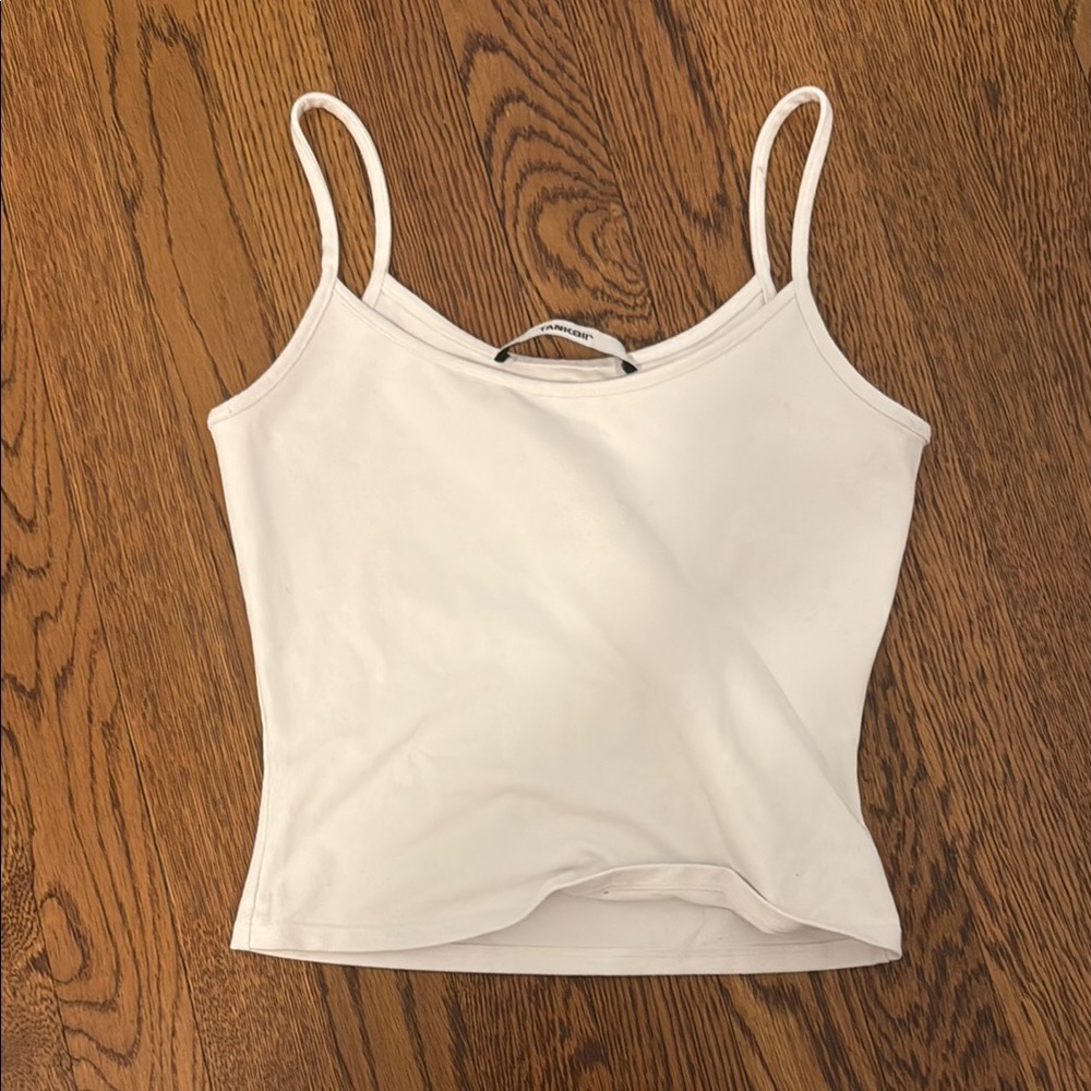 White Tank Air top